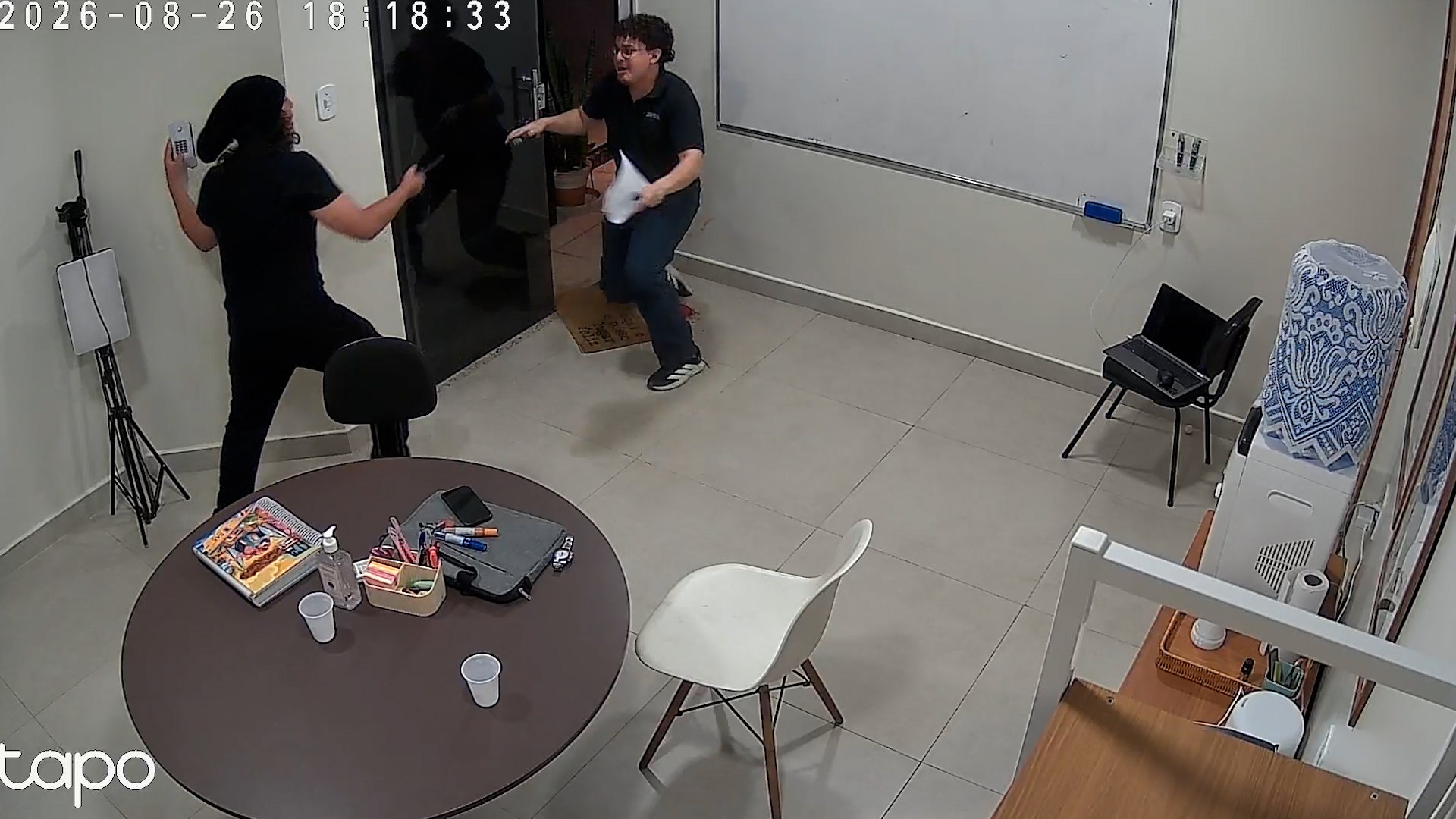 A 14-year-old teenager stabs teacher at tutoring school located in Manaus, Brazil, Aug. 26, 2026. Note: Photo is a screenshot from a video. (Newsflash/NX)